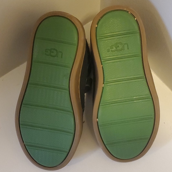 Toddler Uggs - Picture 3 of 3